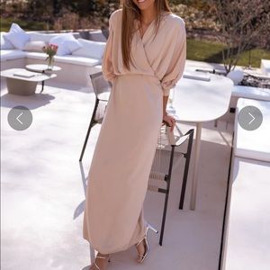 Flowy v-neck maxi dress. NWT